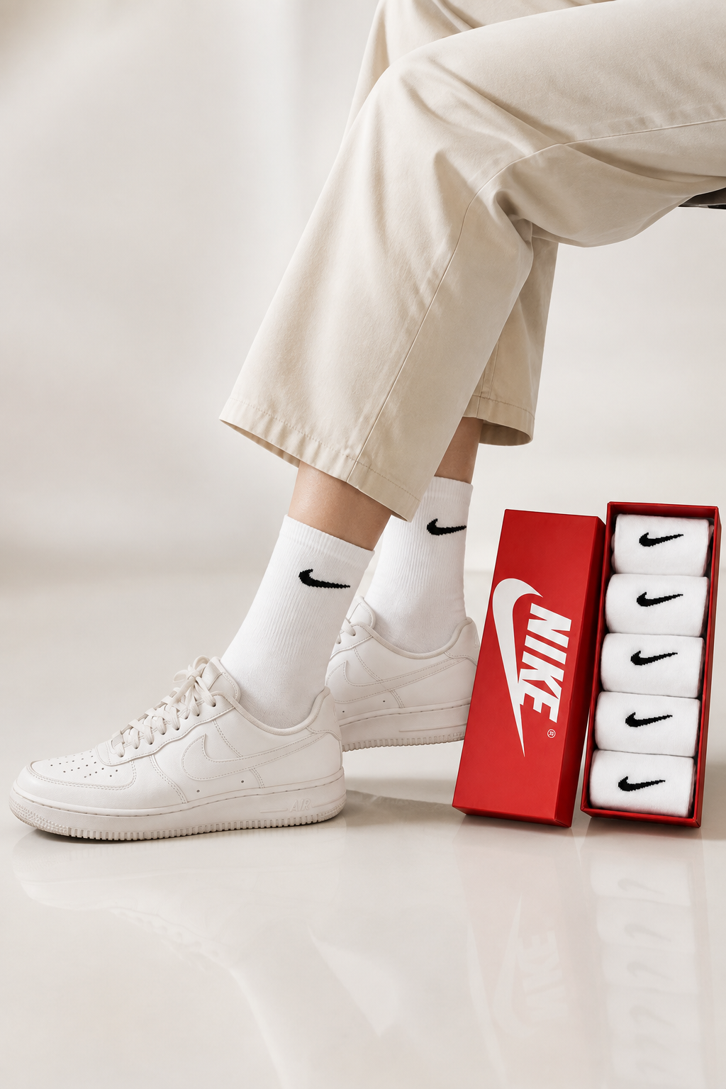 Nike white crew socks pack of 5 - image 2